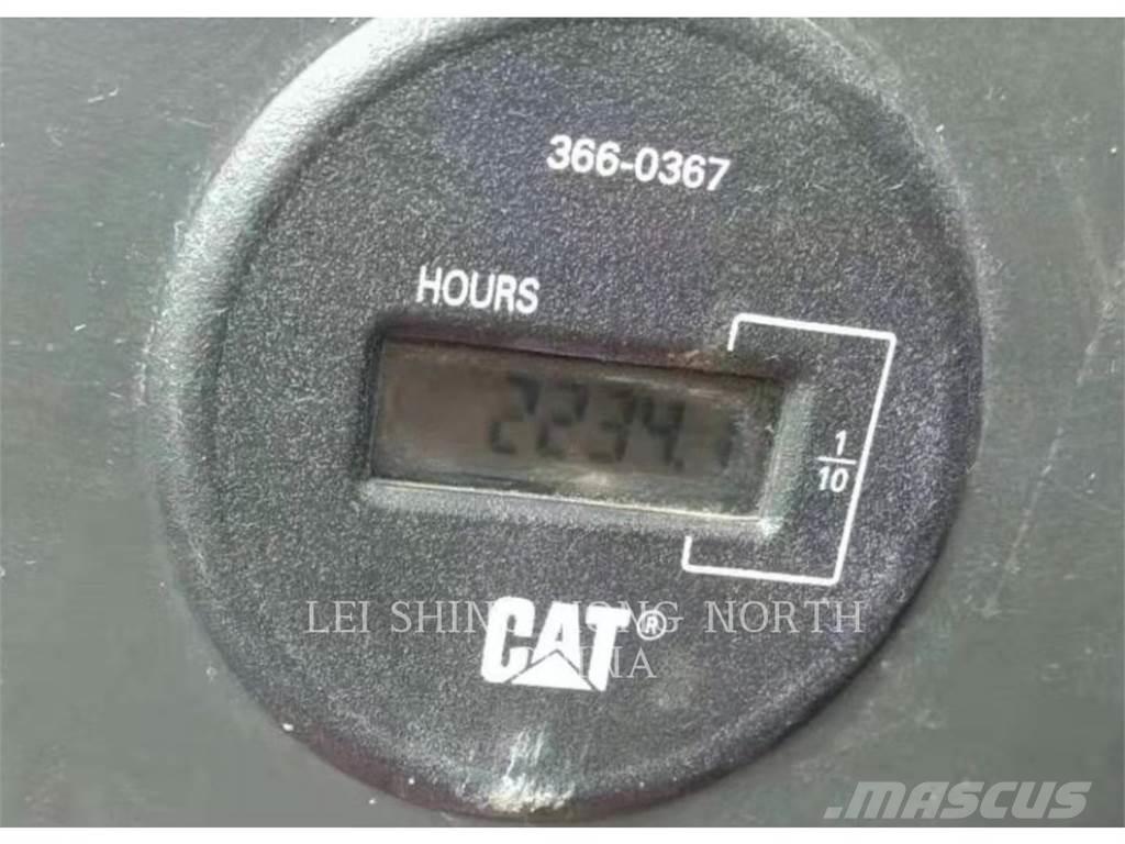 CAT 330D2L Crawler excavators