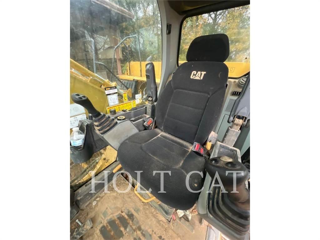 CAT 330GC Crawler excavators