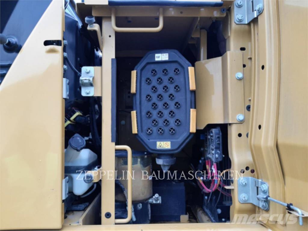 CAT 330GC Crawler excavators