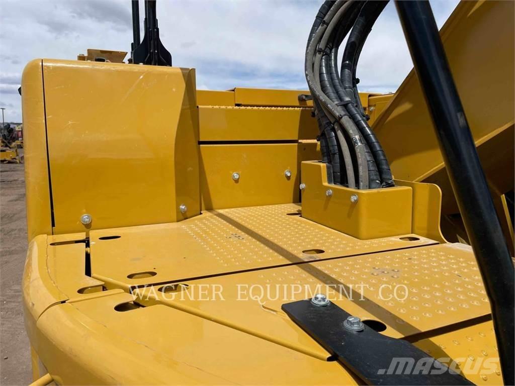 CAT 335 Crawler excavators