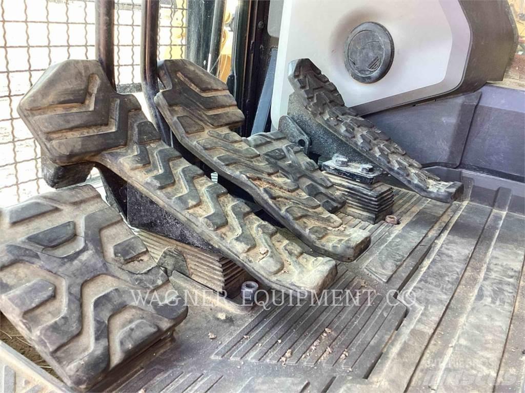 CAT 336 Crawler excavators