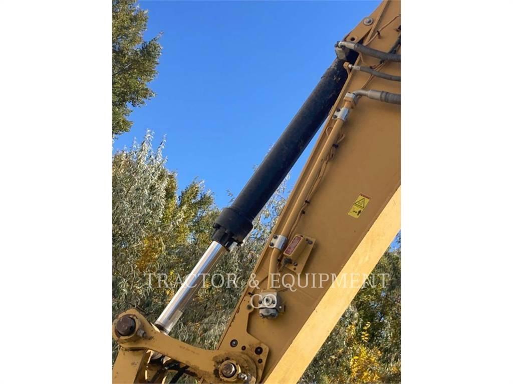 CAT 336 Crawler excavators