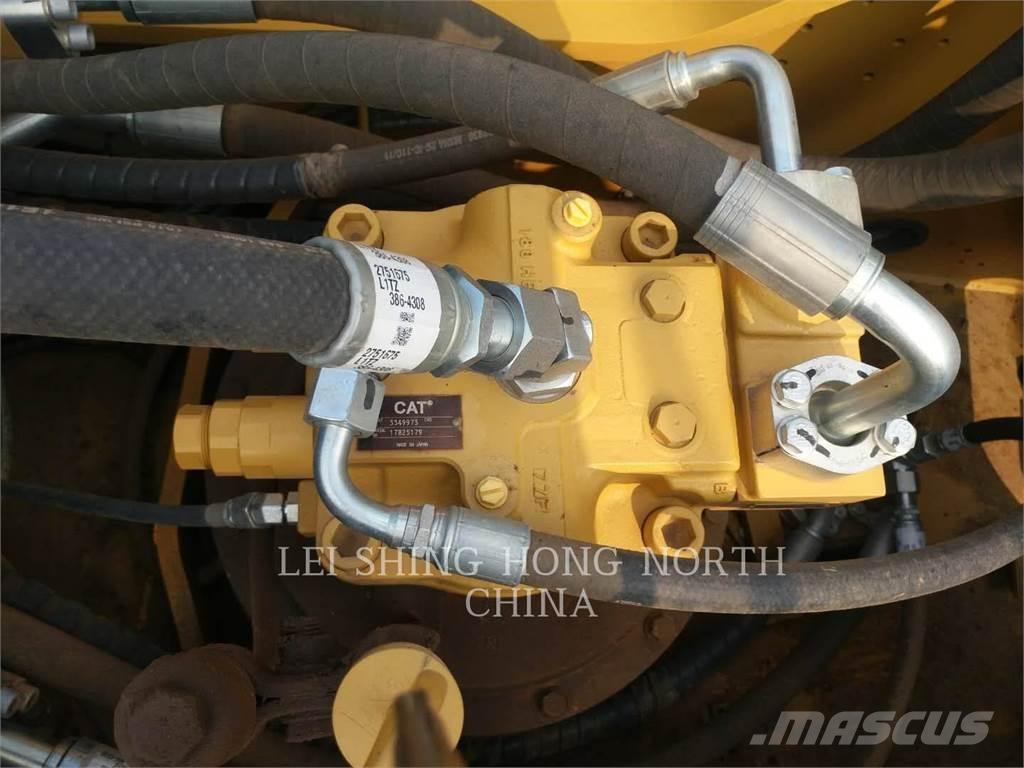 CAT 336D2 Crawler excavators