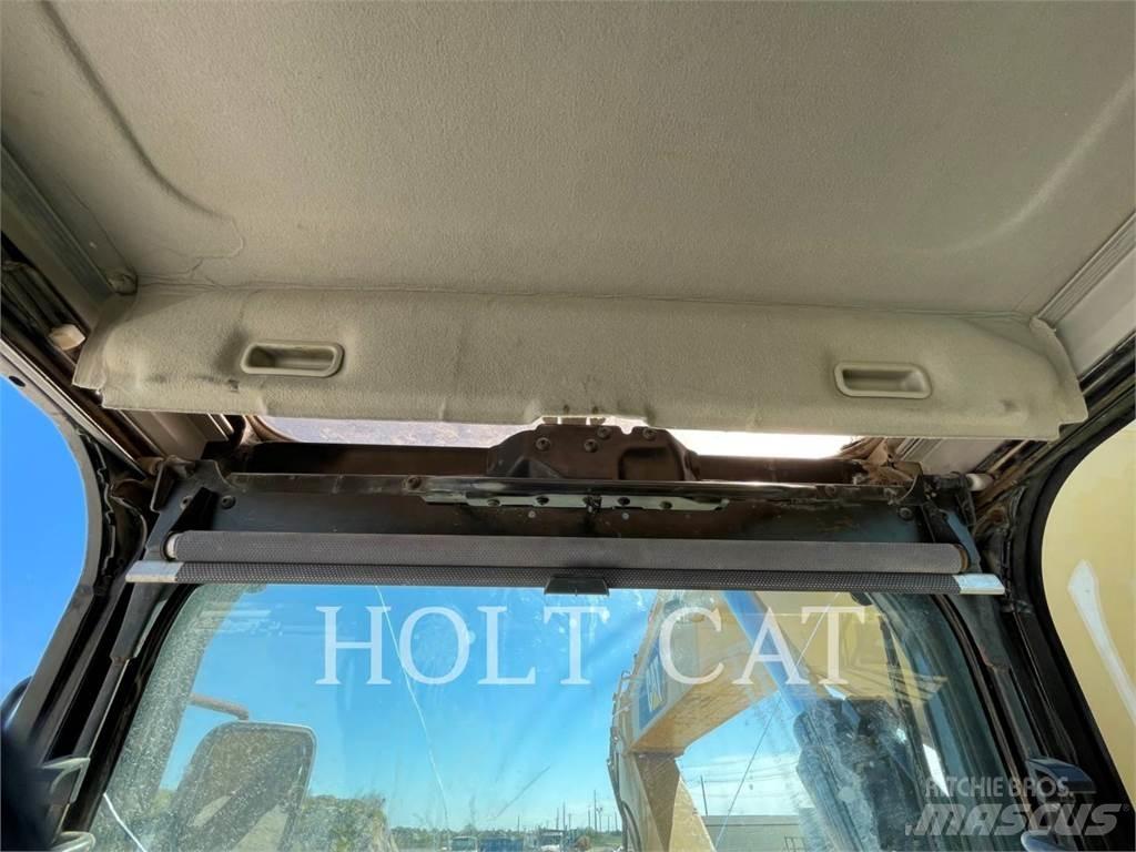CAT 336FL Crawler excavators