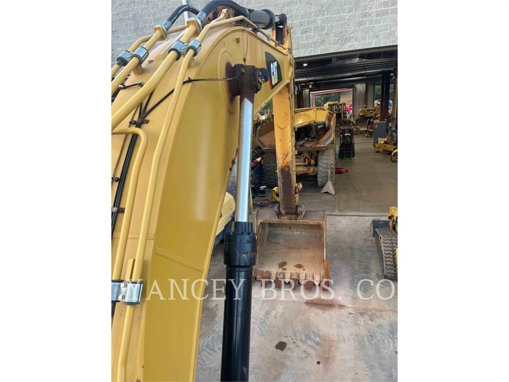 CAT 352F Crawler excavators