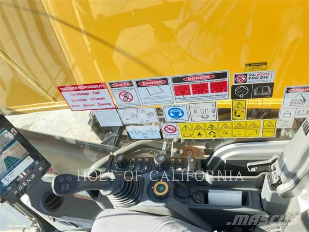 CAT 374 2D Crawler excavators