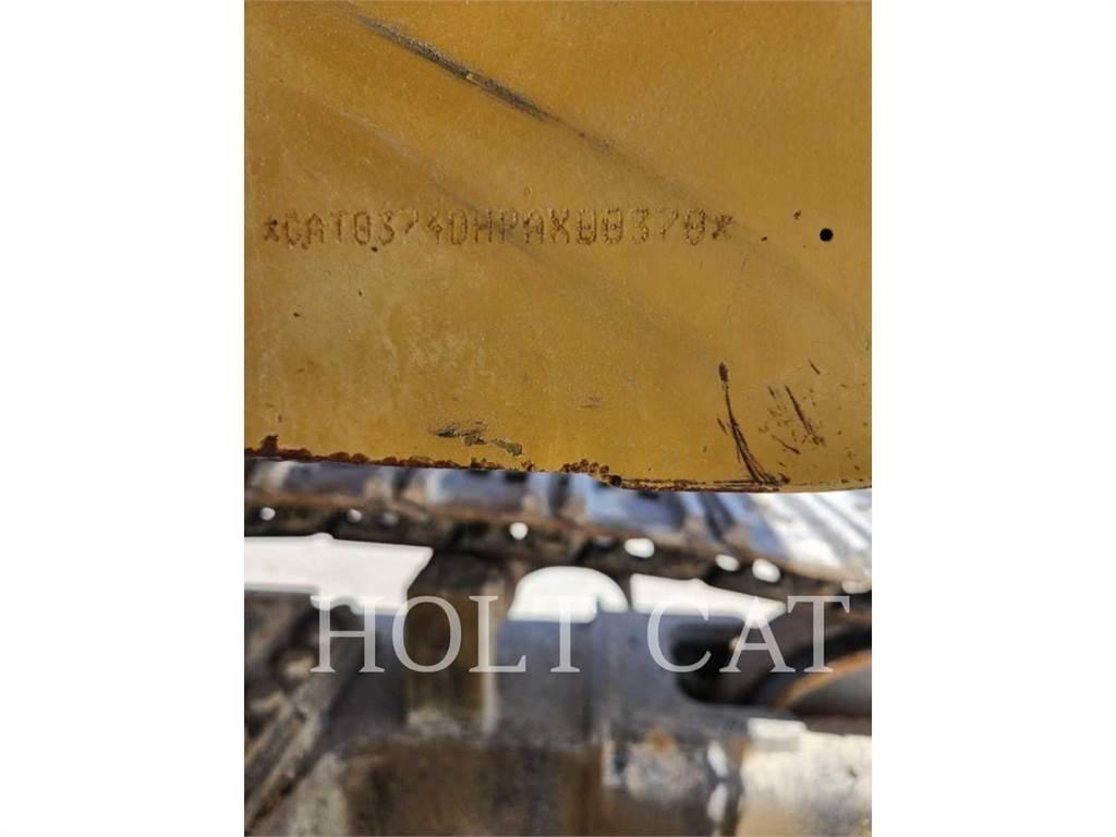 CAT 374DL Crawler excavators