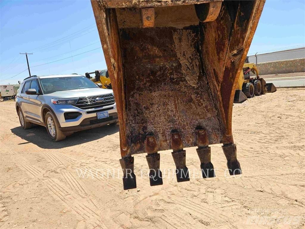 CAT 416F2 4WDE TLB's