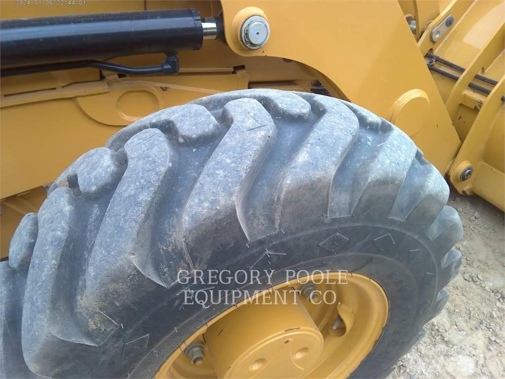 CAT 420-07 TLB's