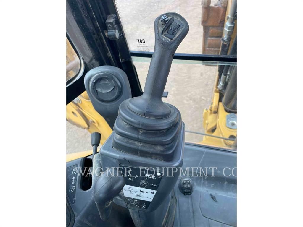 CAT 420F2 4WDE TLB's