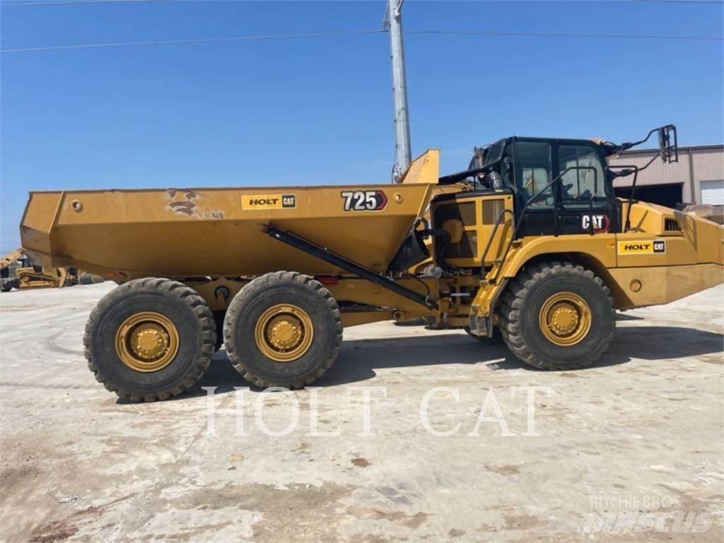 CAT 725 Articulated Haulers