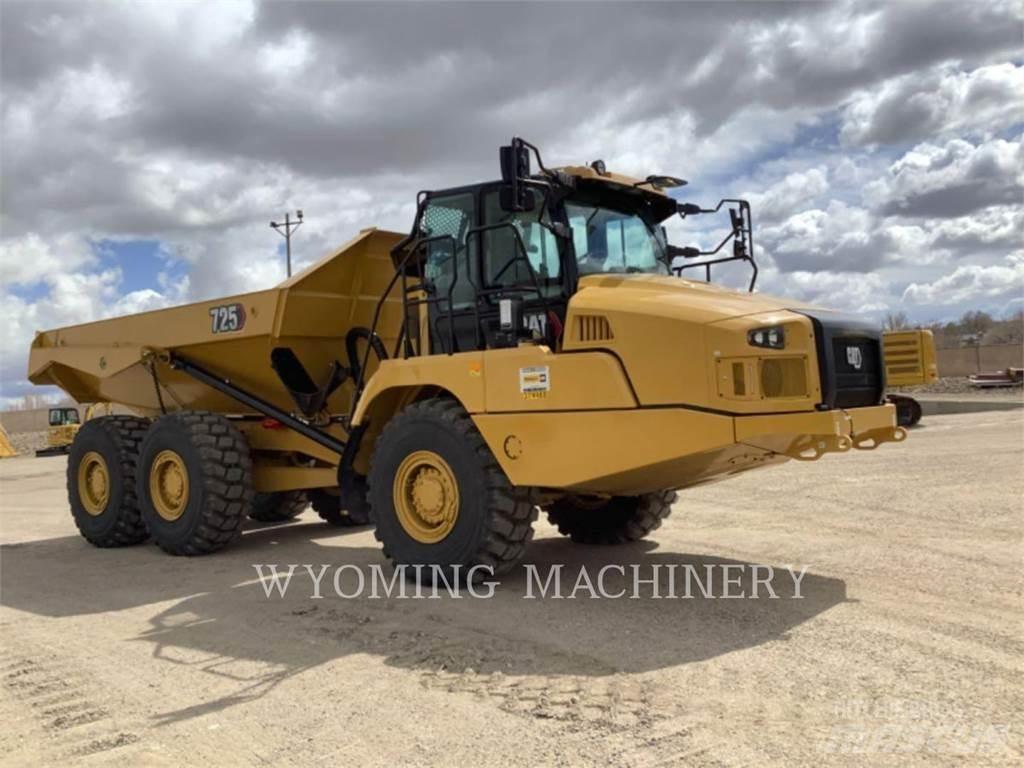 CAT 725 Articulated Haulers