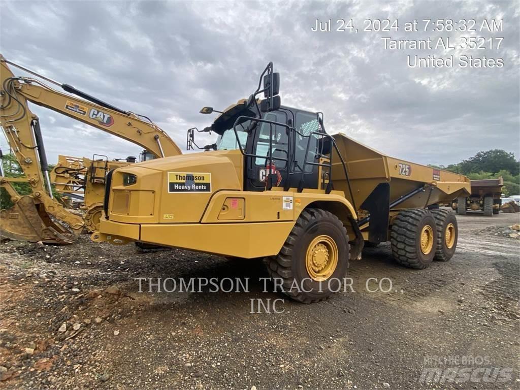CAT 725 Articulated Haulers