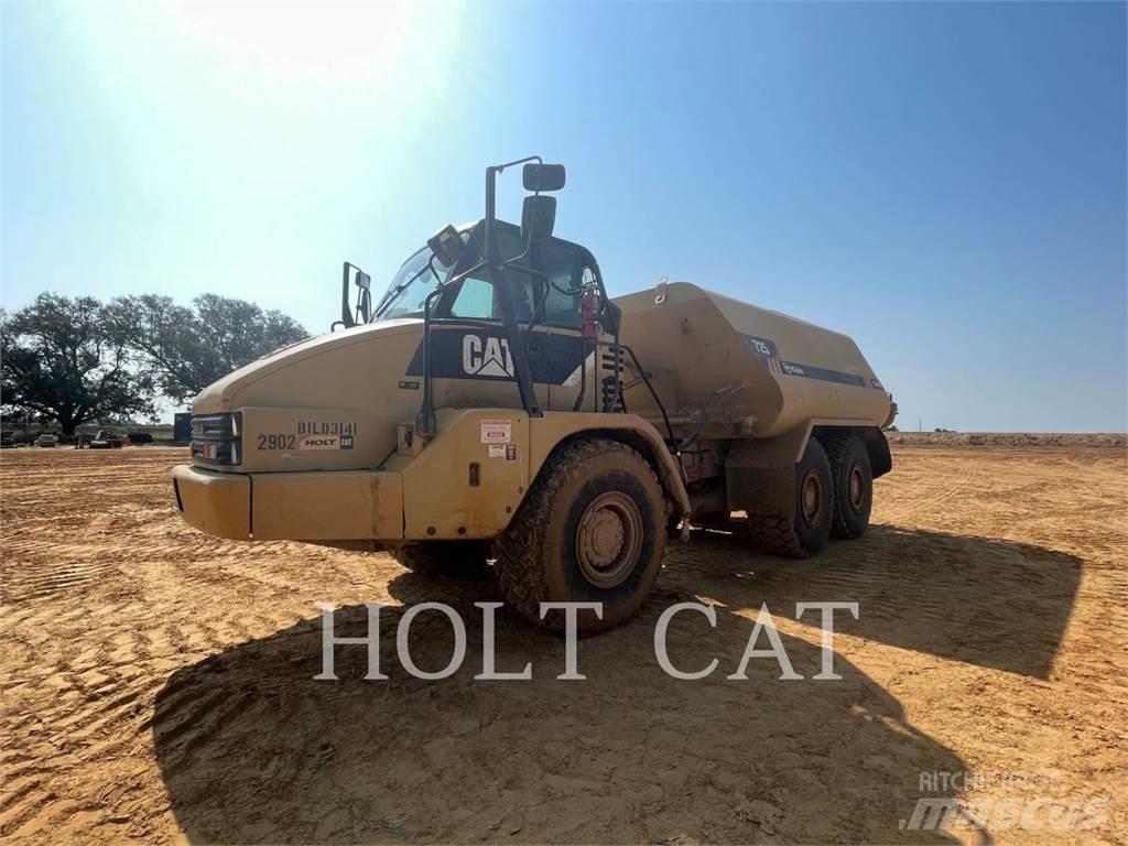 CAT 725 Articulated Haulers