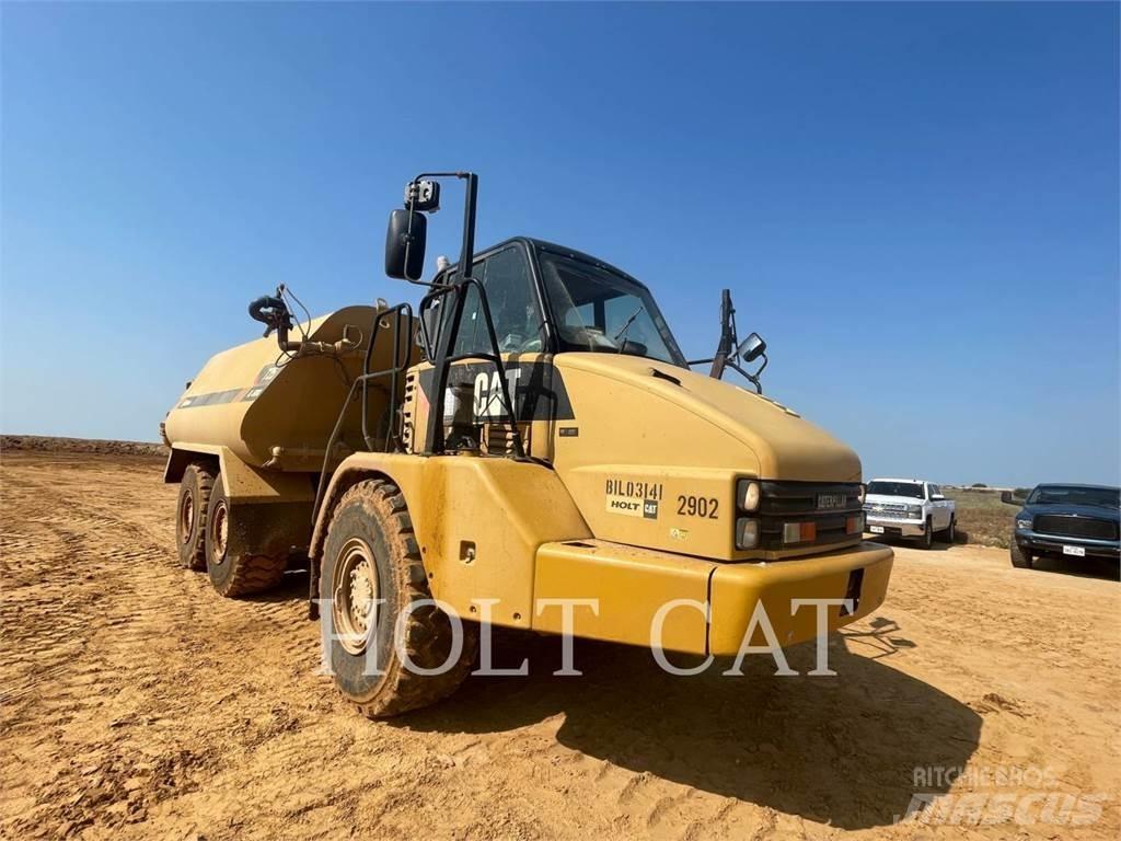 CAT 725 Articulated Haulers