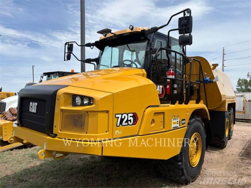 CAT 725 Articulated Haulers