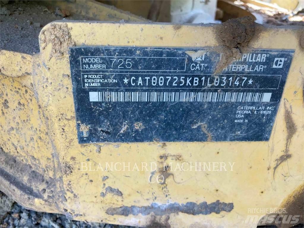 CAT 725 Articulated Haulers