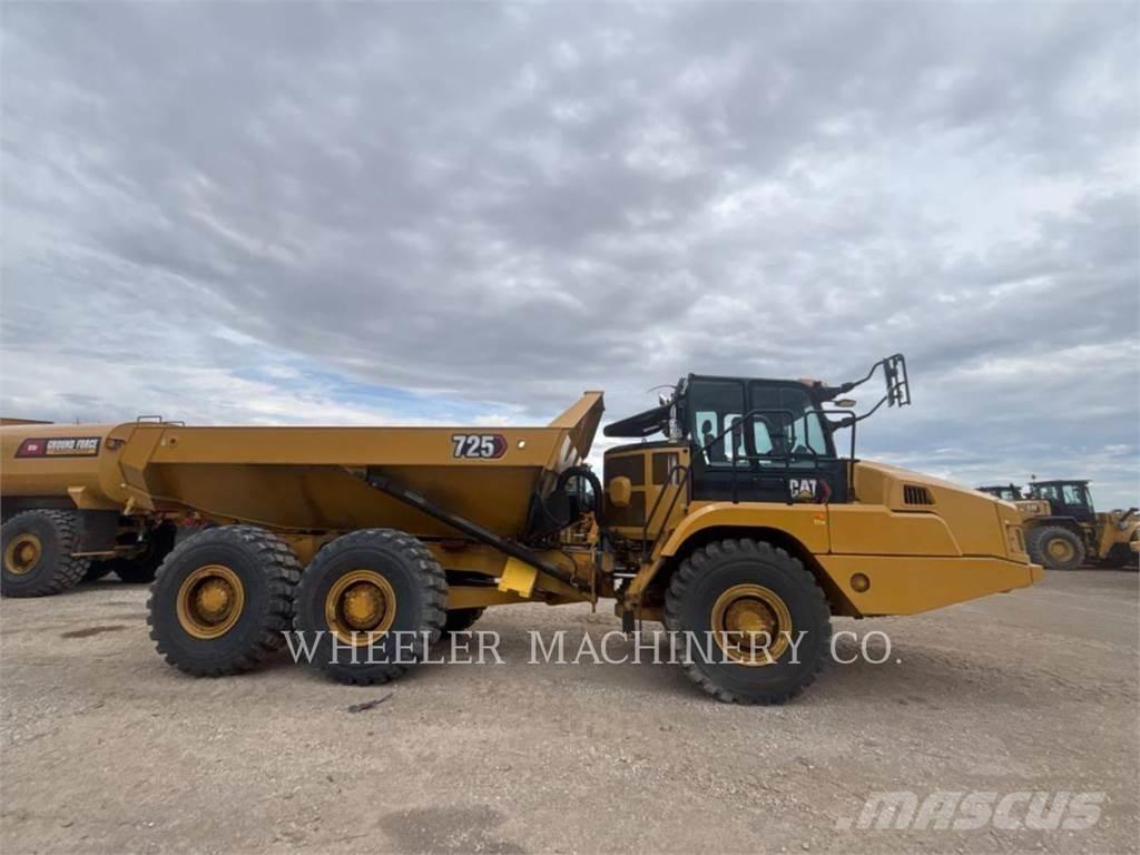 CAT 725 Articulated Haulers