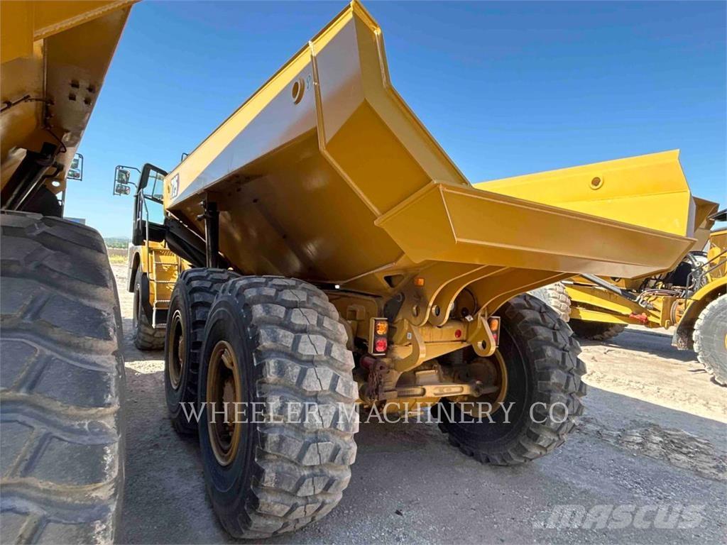 CAT 725 Articulated Haulers