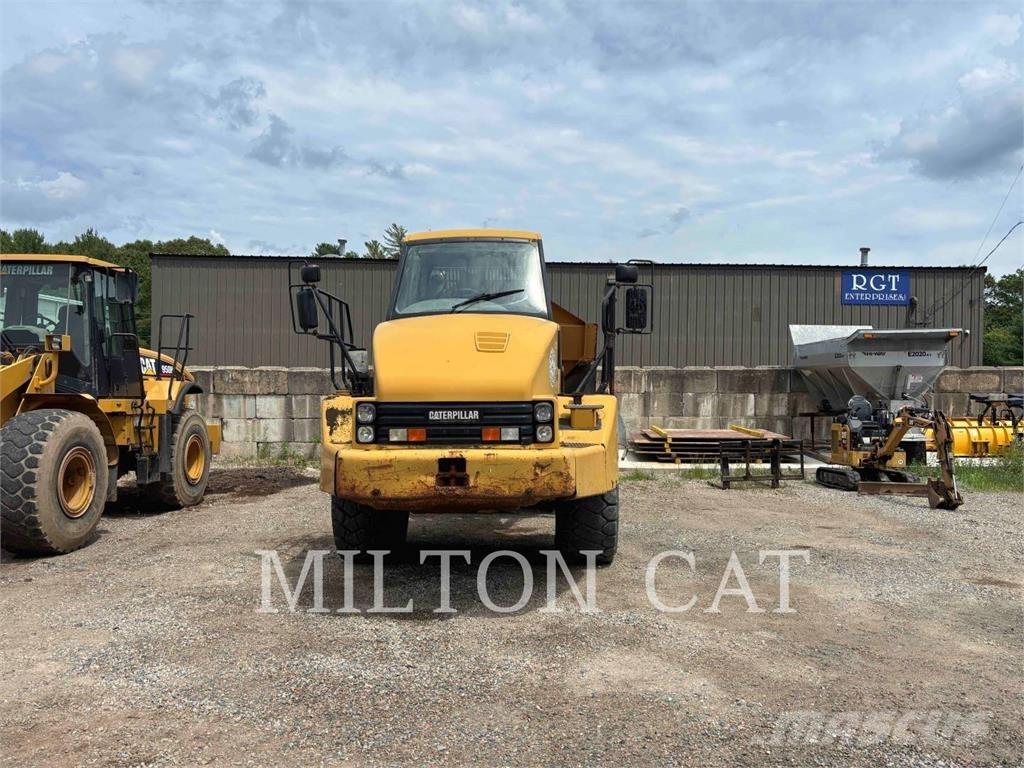 CAT 725 Articulated Haulers