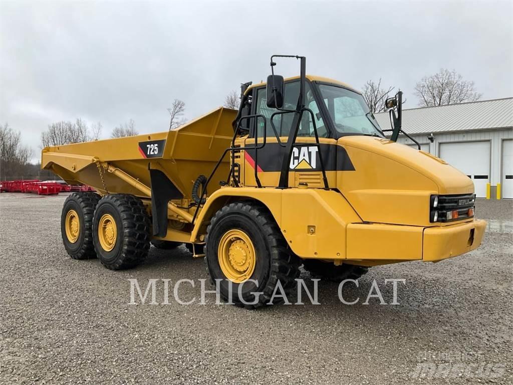 CAT 725 T Articulated Haulers