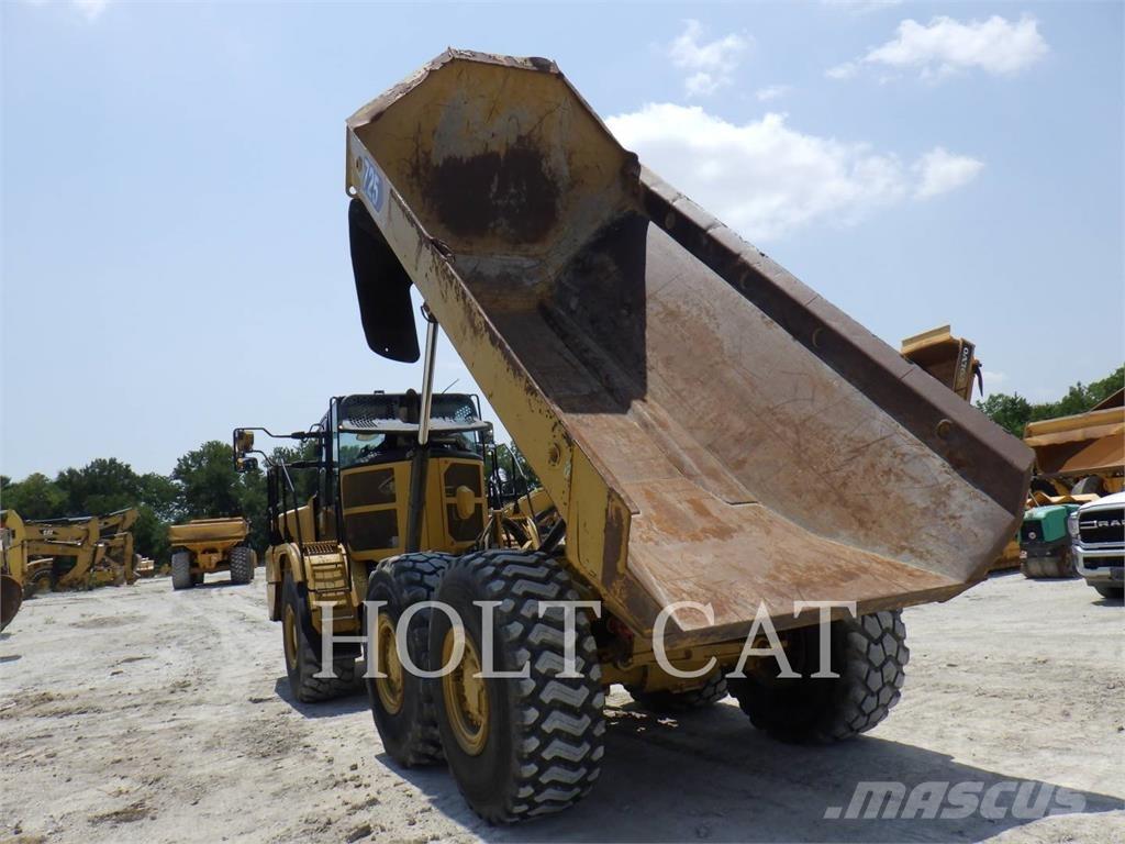 CAT 72504 Articulated Haulers