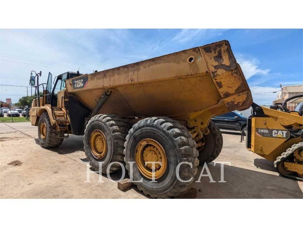 CAT 725C Articulated Haulers