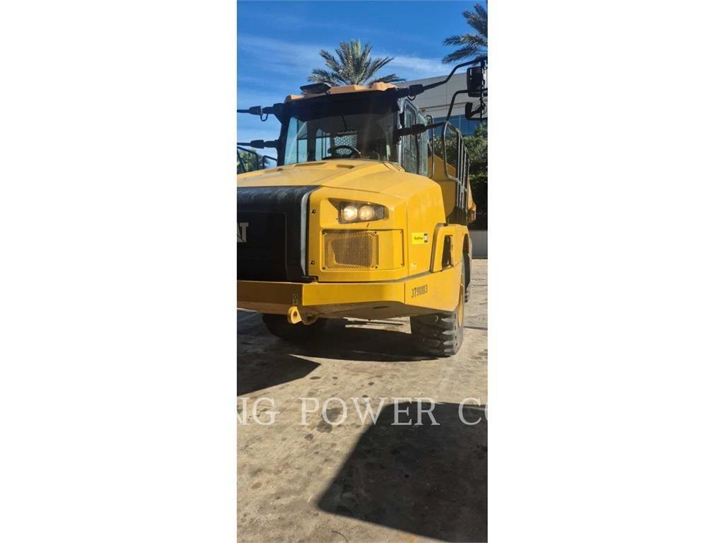 CAT 725TG Articulated Haulers