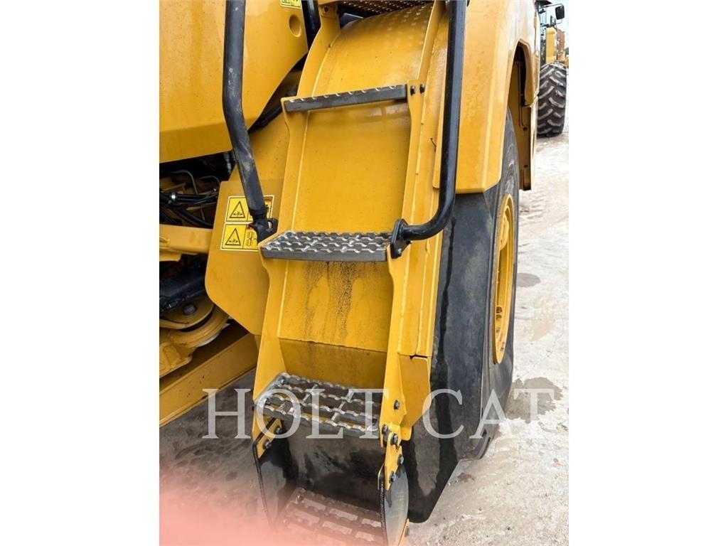 CAT 730 Articulated Haulers