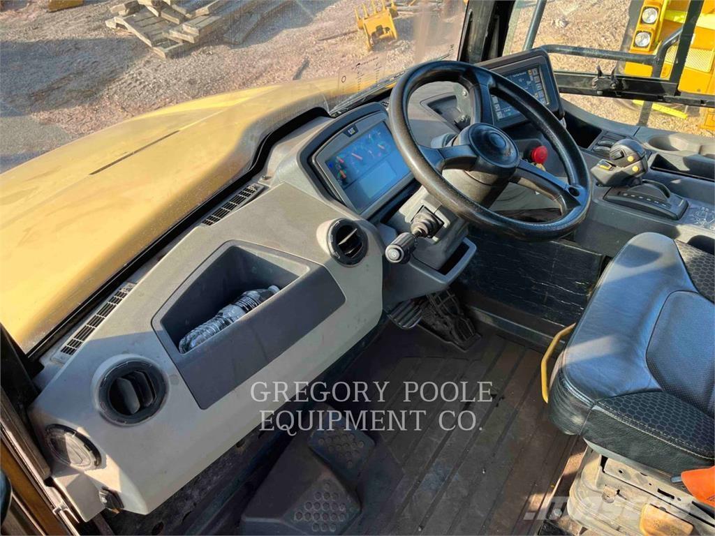 CAT 73004 Articulated Haulers