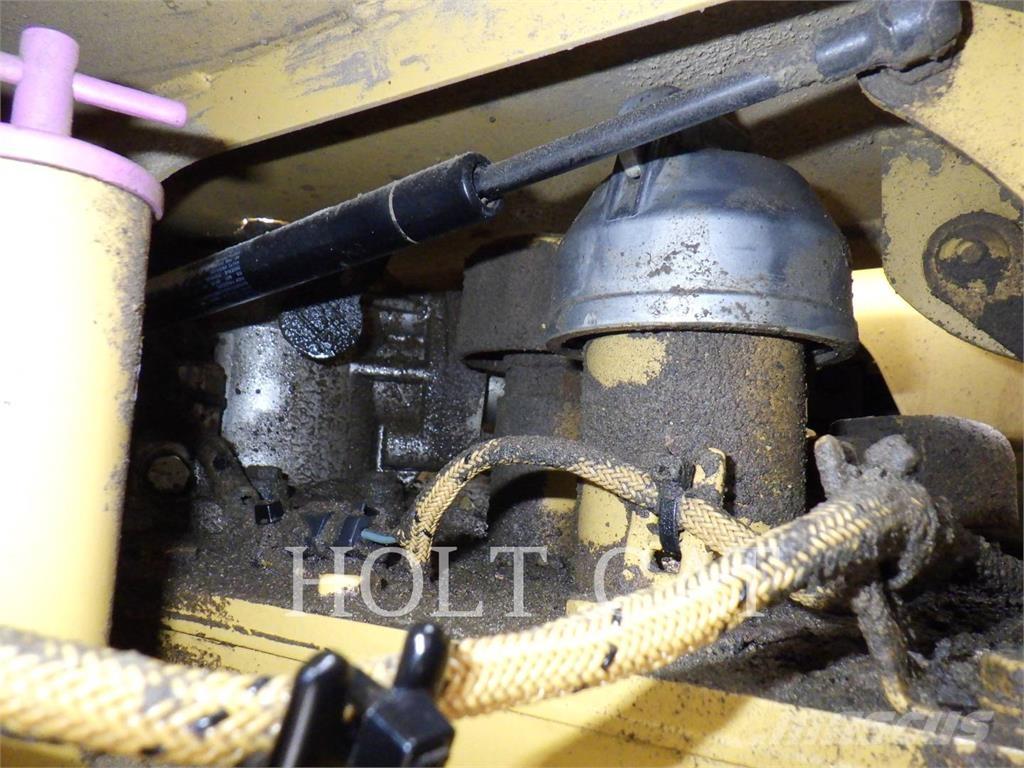 CAT 735 Articulated Haulers