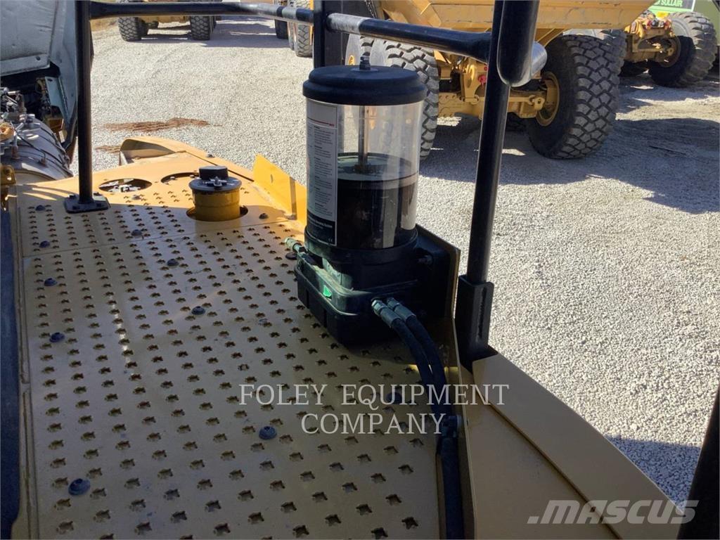 CAT 74004GC Articulated Haulers