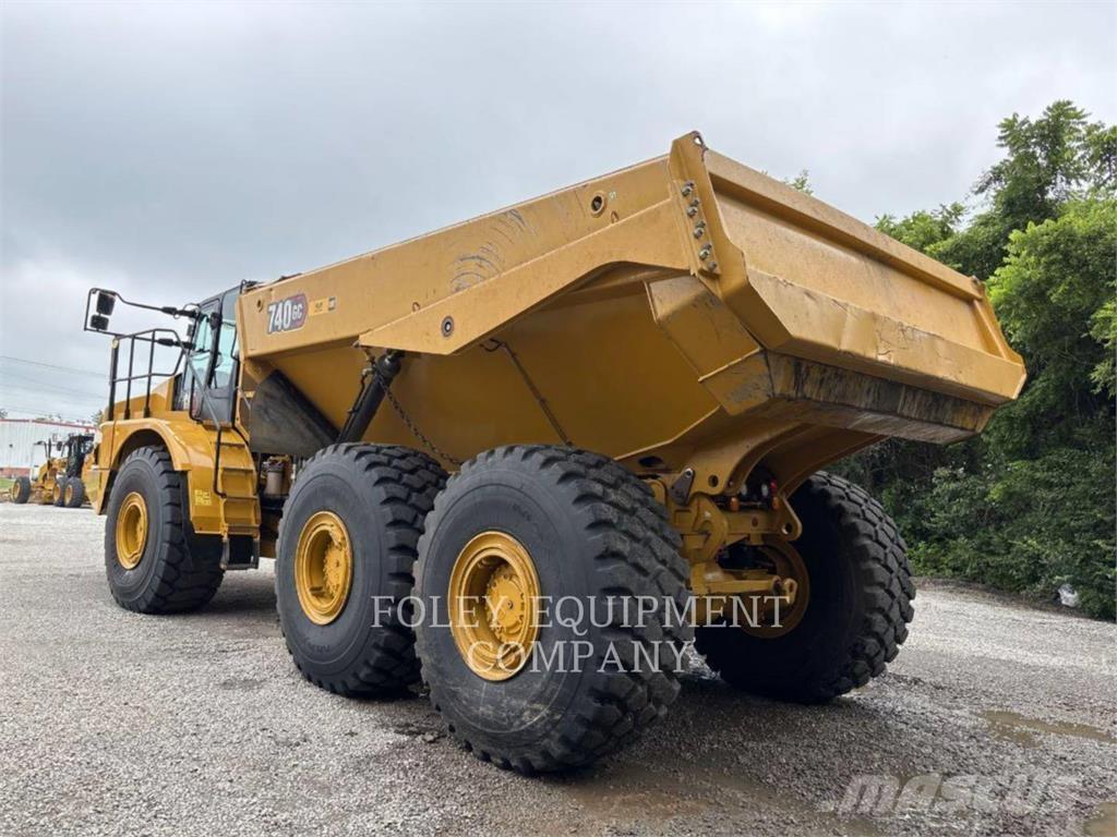 CAT 740GC-04 Articulated Haulers