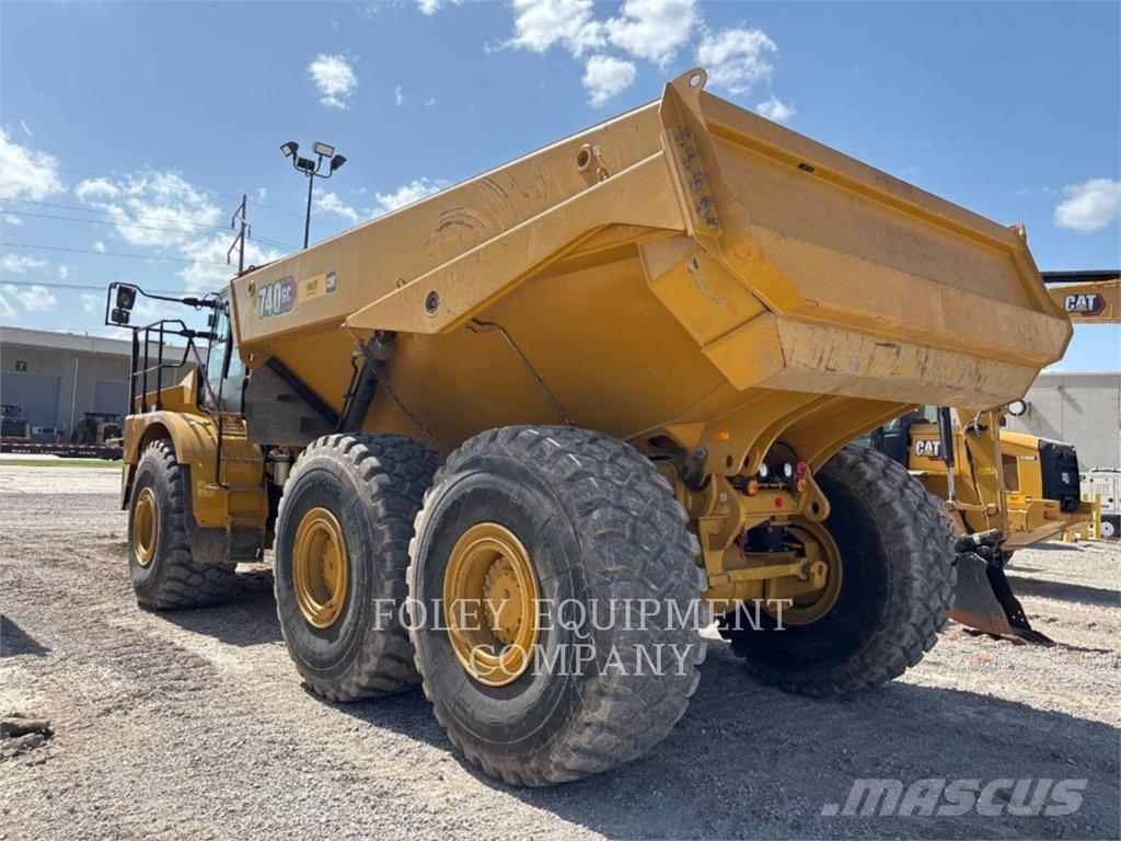 CAT 740GC-04 Articulated Haulers