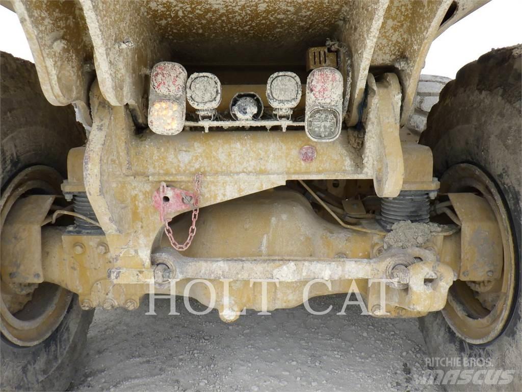 CAT 74504 Articulated Haulers