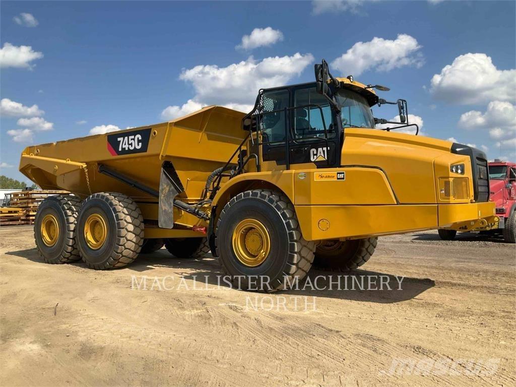 CAT 74504 Articulated Haulers
