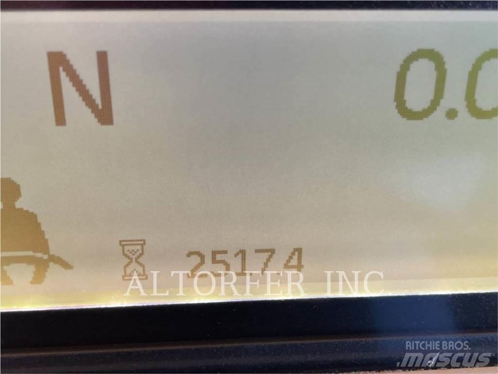 CAT 770G Articulated Haulers