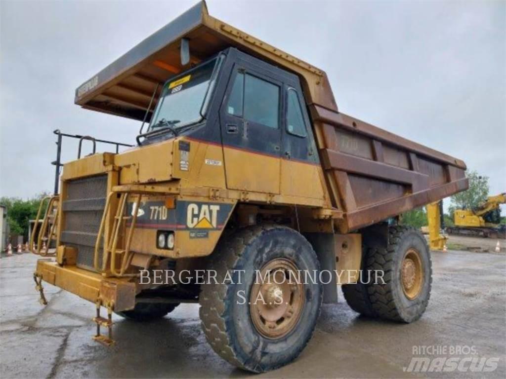 CAT 771D Articulated Haulers