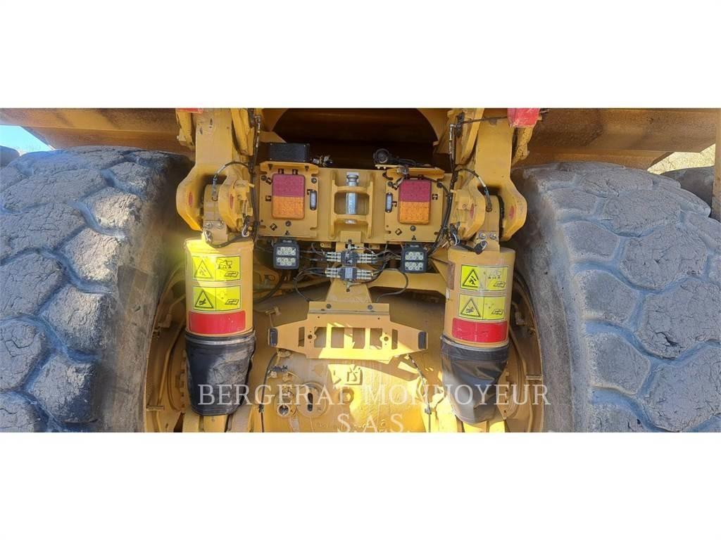 CAT 775 G Articulated Haulers