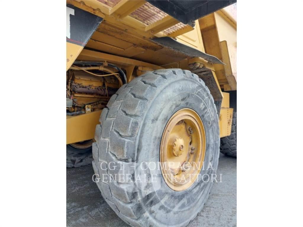 CAT 775B Articulated Haulers