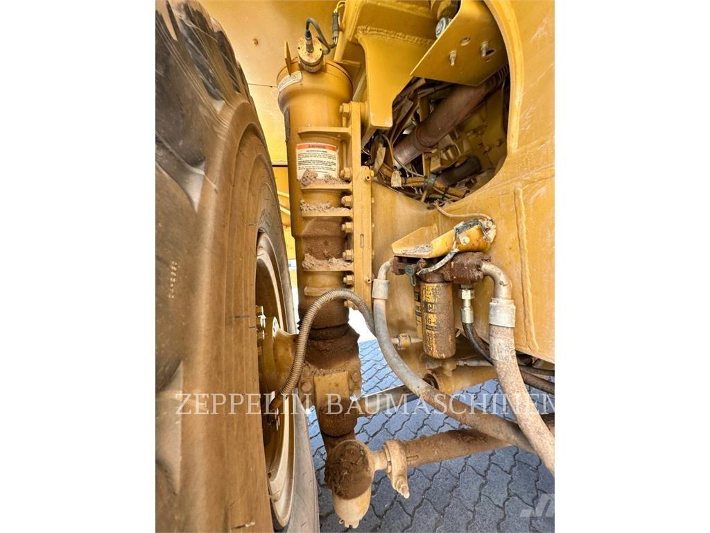 CAT 775E Articulated Haulers