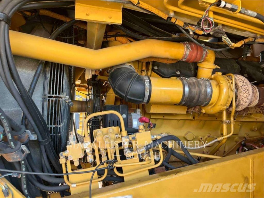 CAT 775F Articulated Haulers