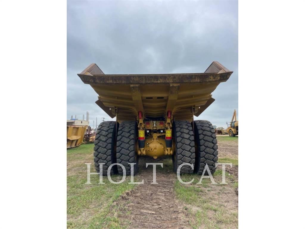 CAT 775G Articulated Haulers