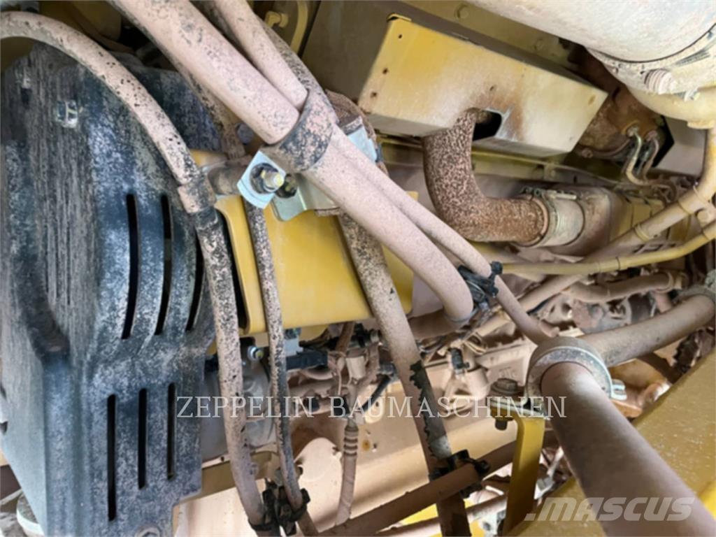 CAT 775G Articulated Haulers