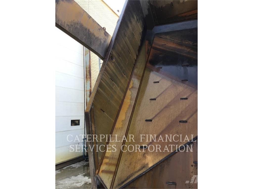 CAT 775G Articulated Haulers