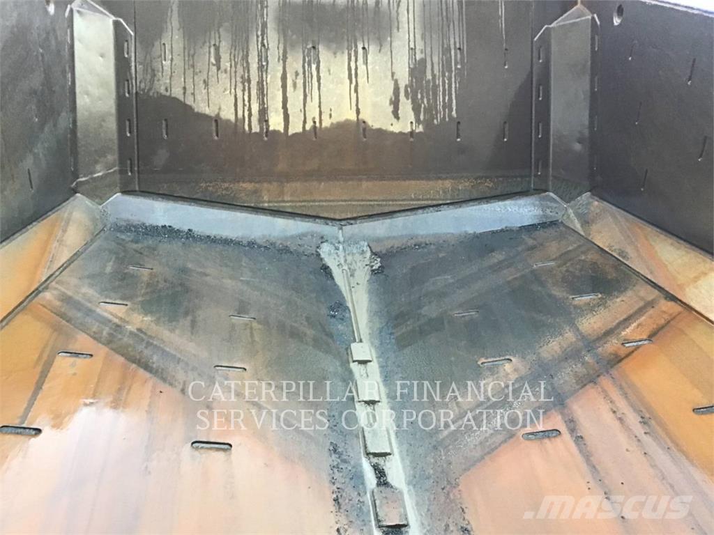 CAT 775G Articulated Haulers