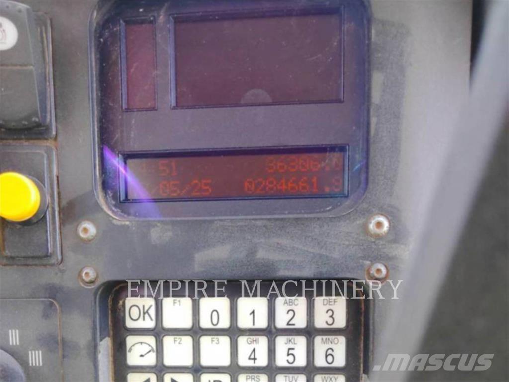 CAT 789D Articulated Haulers