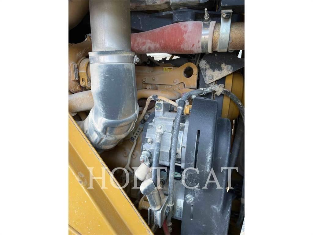 CAT 815 Soil compactors