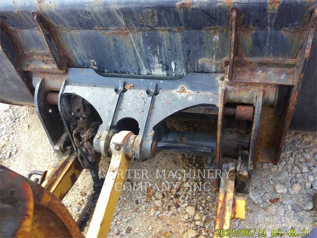 CAT 906M Wheel loaders