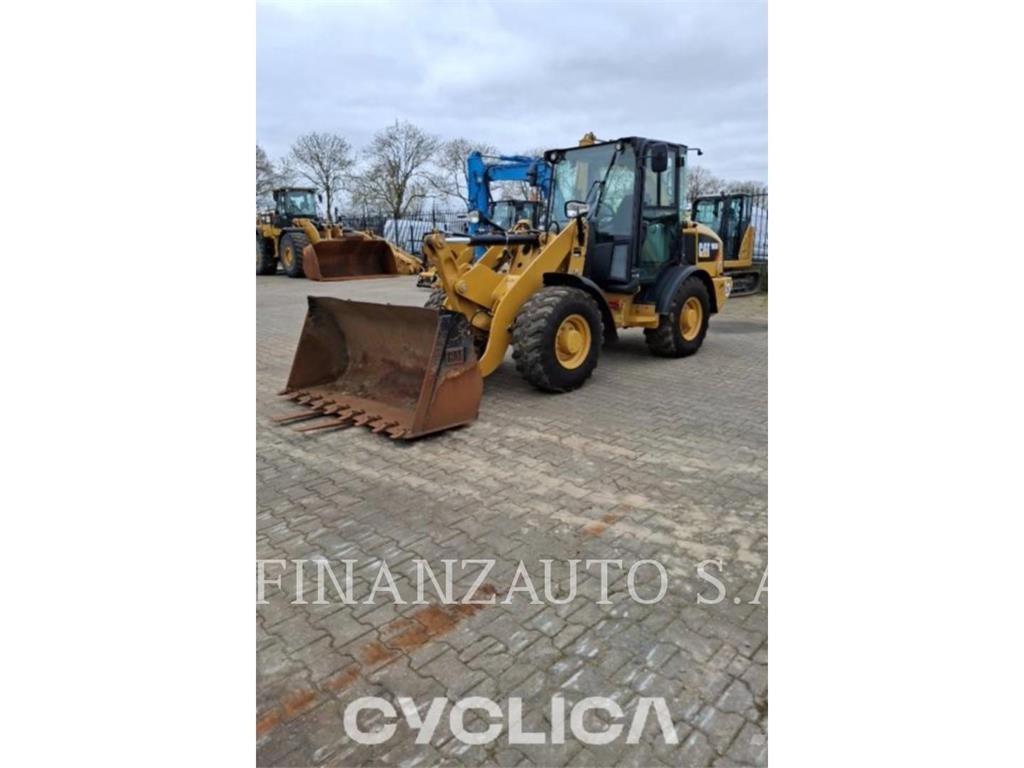 CAT 906M Wheel loaders